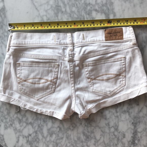 Abercrombie low rise shorts - size 0 w25 - Picture 7 of 8